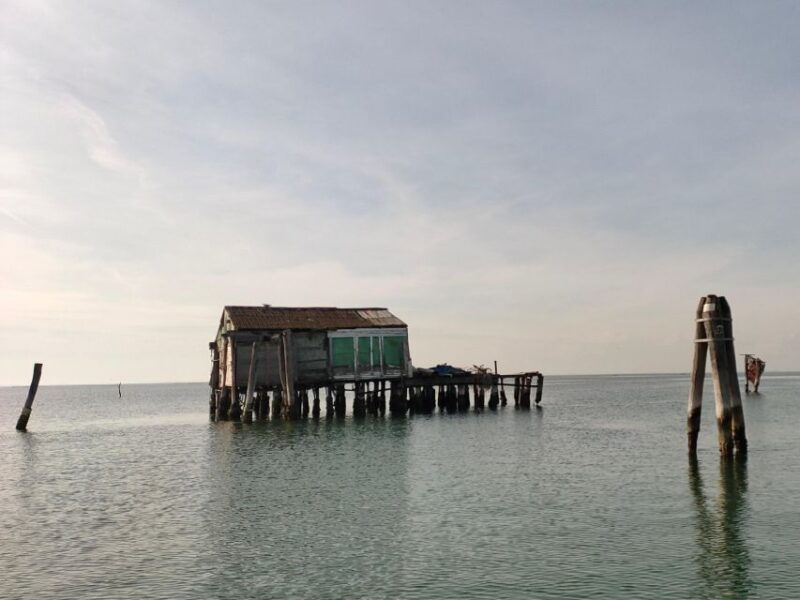tour-to-pellestrina-in-a-typical-lagoon-boat-from-chioggia