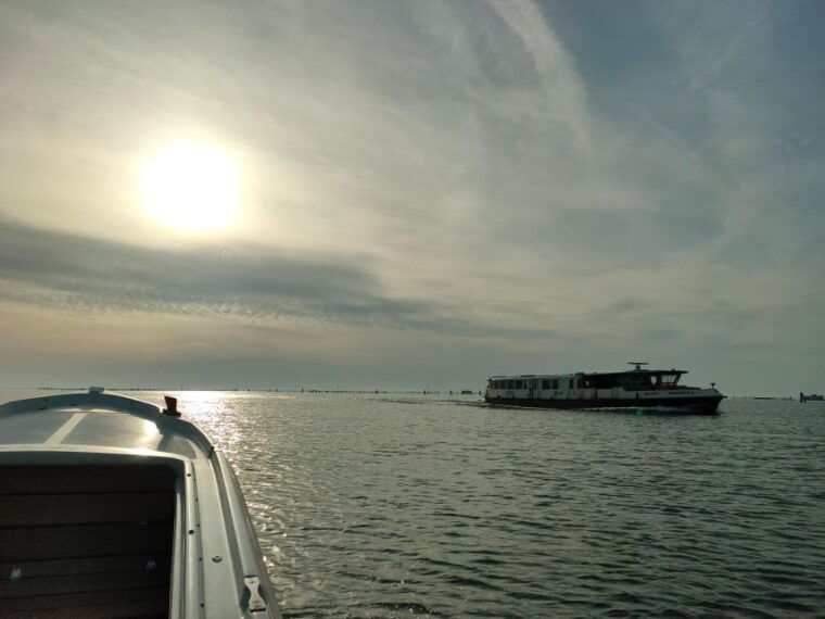 tour-to-pellestrina-in-a-typical-lagoon-boat-from-chioggia