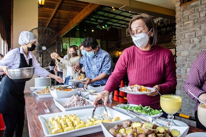 tour-to-the-archaeological-sanctuary-of-pachacamac-lunch-show-2