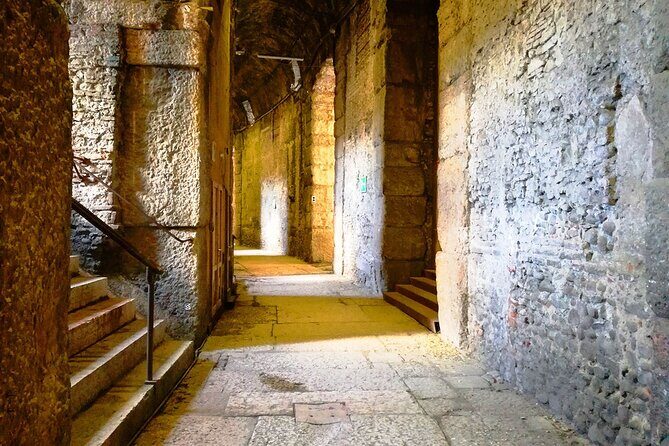 Tour to the Arena di Verona at the Gladiator's Time - Stop 1: The Arena di Verona