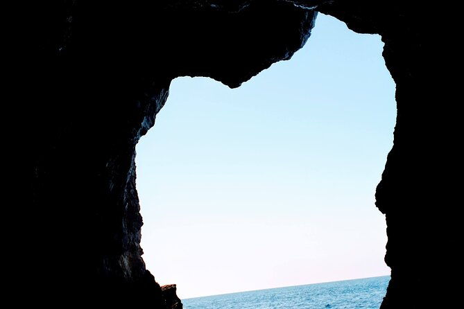tour-to-the-caves-of-sesimbra