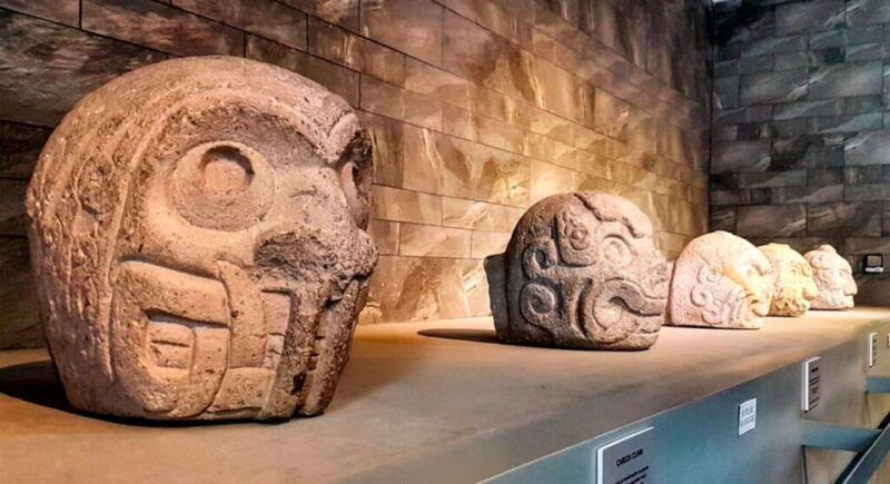 tour-to-the-chavin-archaeological-complex-3