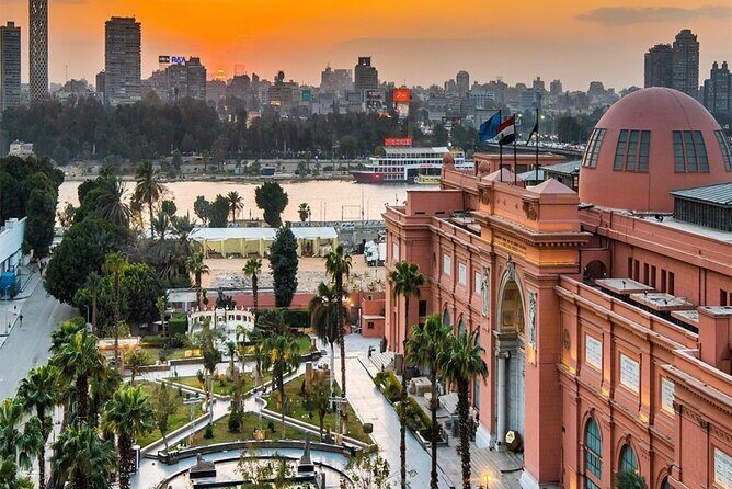 Tour to the Giza Pyramids,Sphinx,Egyptian Museum , Khan elKhalili - A Deep Dive into the Tour Experience