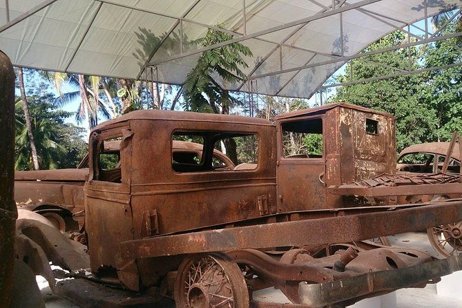 tour-to-the-hacienda-napoles-theme-park