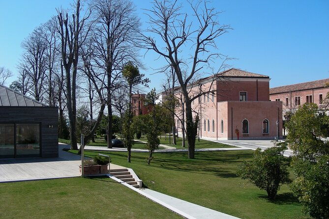 tour-to-the-islands-of-san-servolo-and-san-lazzaro-degli-armeni