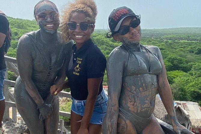 tour-to-the-mud-volcano-in-cartagena-with-lunch