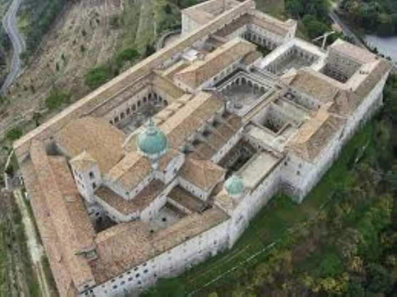 Tour to the Royal Palace of Caserta and Monte Cassino: with Guide and Tickets Included - The Sum Up