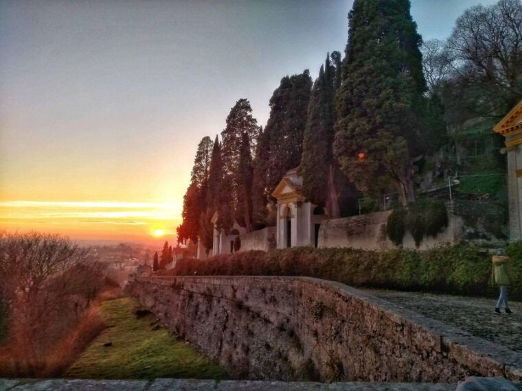 tour-to-the-walled-town-of-monselice-from-padua