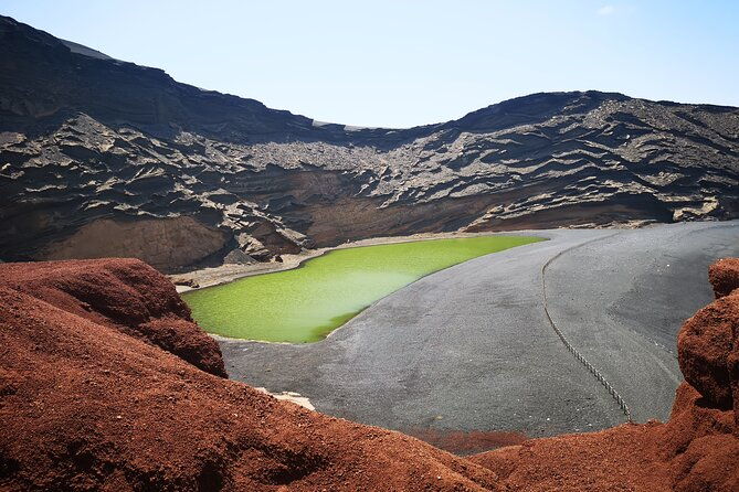 tour-to-timanfaya-la-geria-and-la-laguna-verde