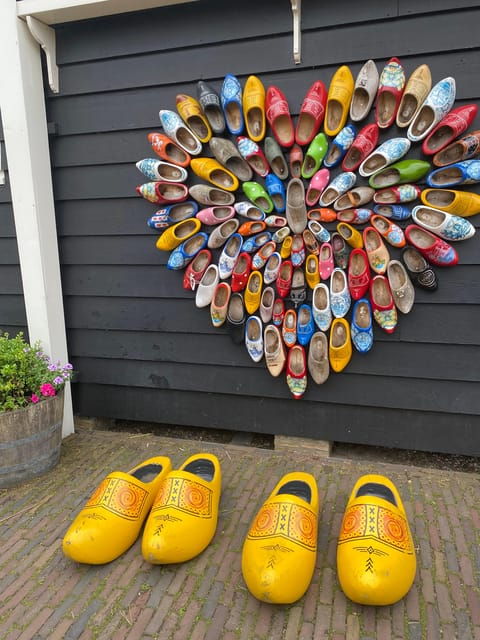 tour-to-windmills-cheese-clogs-and-volendam-from-amsterdam