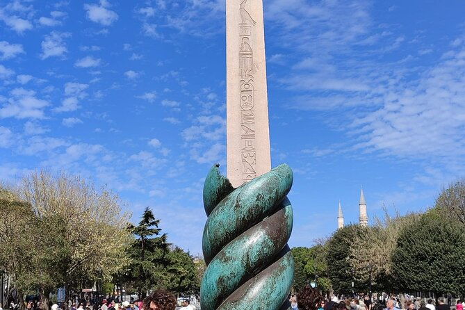 tour-with-guide-taha