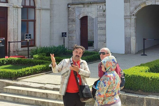 tour-with-guide-taha