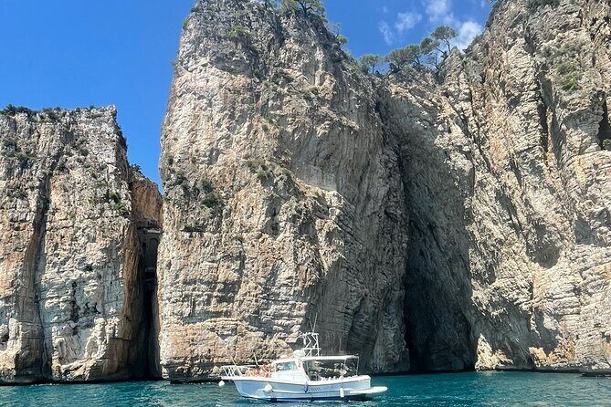 Tourist boat tour of the Gaeta peninsula - The Sum Up