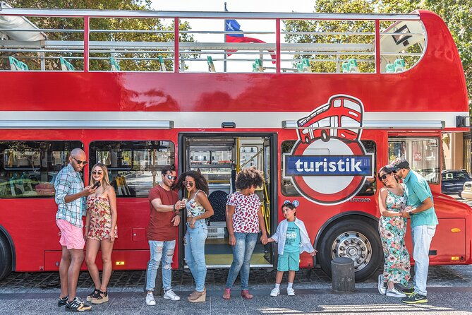 tourist-bus-around-santiago-for-a-day