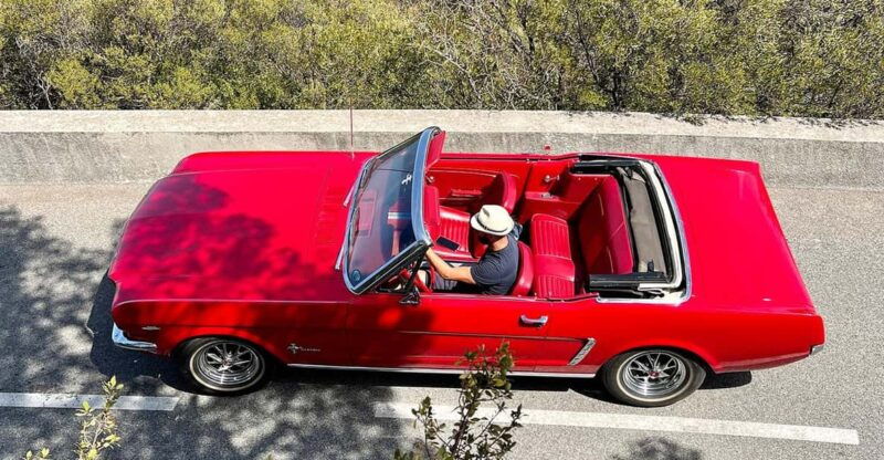 tourist-tour-on-french-riviera-in-a-ford-mustang-convertible