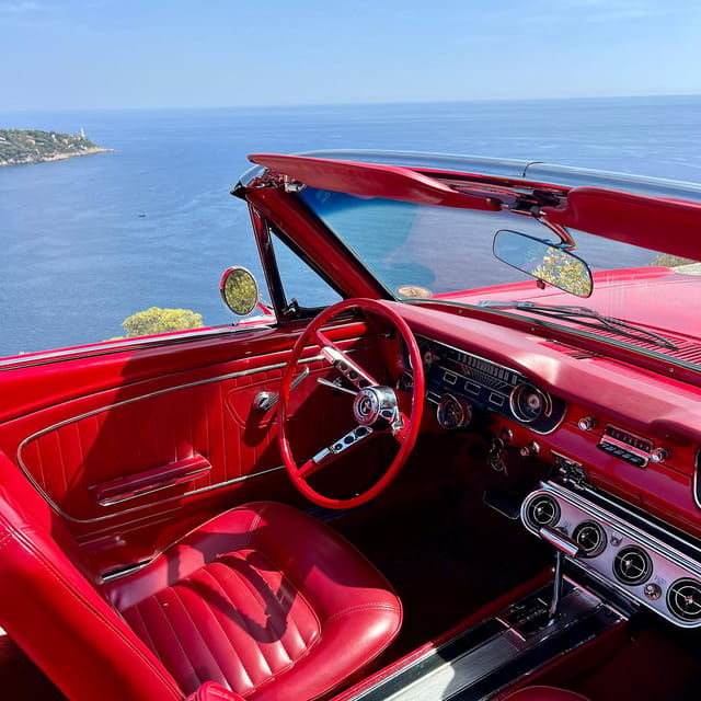 tourist-tour-on-french-riviera-in-a-ford-mustang-convertible