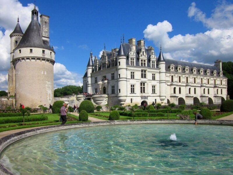 tours-amboise-chambord-chenonceau-day-trip-wine-tasting