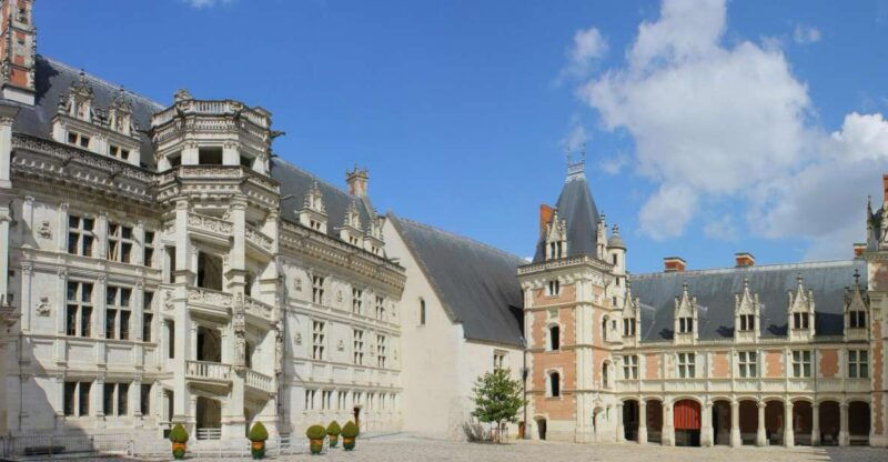 tours-amboise-private-day-trip-chambord-blois-cheverny