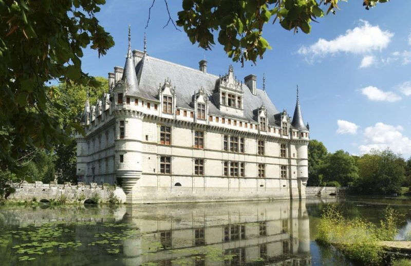 tours-amboise-private-tour-azay-le-rideau-langeais-villandry