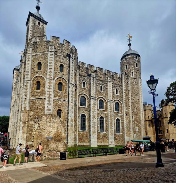tower-of-london-crown-jewels-and-english-royal-history-tour-2