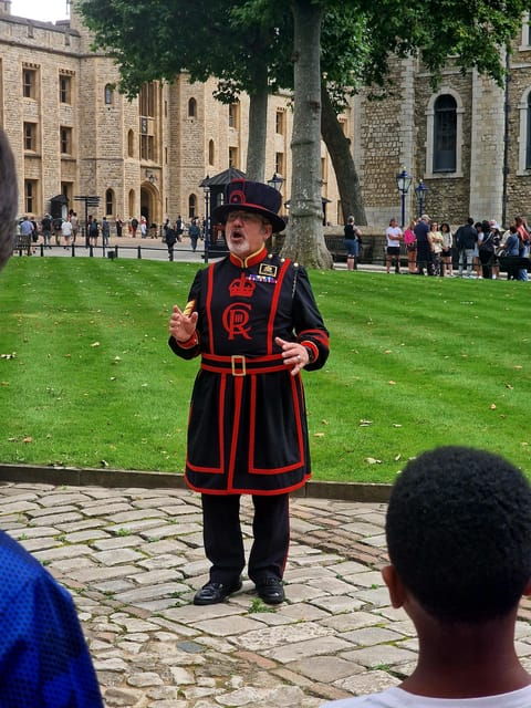 tower-of-london-crown-jewels-and-english-royal-history-tour-2