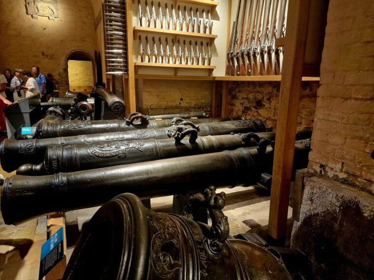 tower-of-london-crown-jewels-and-english-royal-history-tour-2