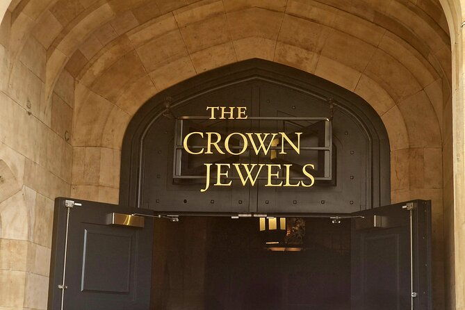 tower-of-london-crown-jewels-and-english-royal-history-tour