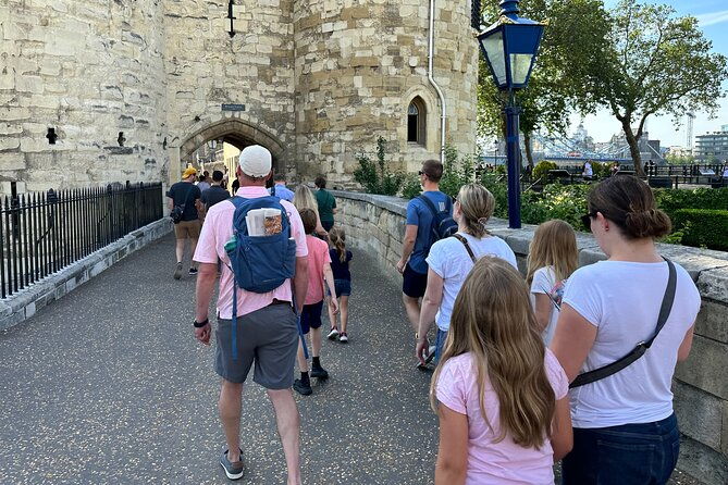 tower-of-london-private-tour-with-blue-badge-guide
