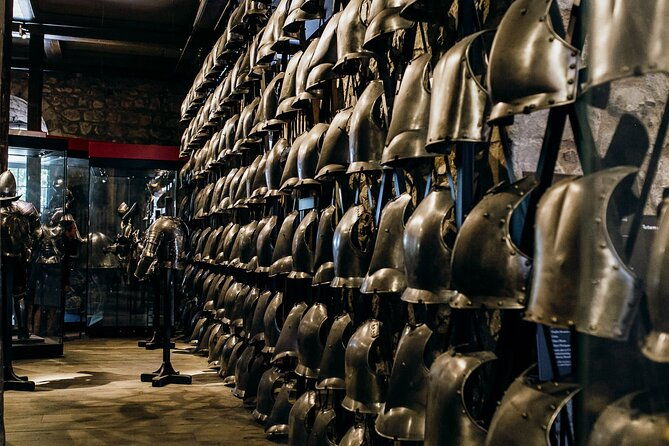 tower-of-london-tour-with-crown-jewels-cruise