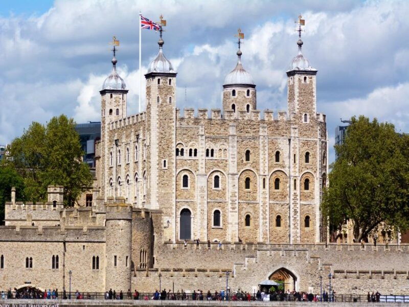 tower-of-london-tour-with-private-guide-tickets-pickup