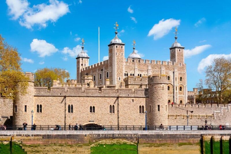 tower-of-london-westminster-abbey-british-museum-day-tour