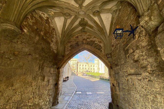 tower-of-london-westminster-abbey-vip-tour-with-expert-guide
