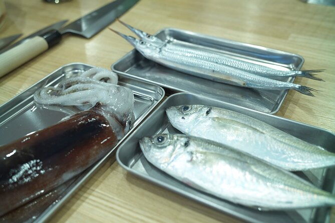toyosu-fish-market-private-tour-and-cooking-experience