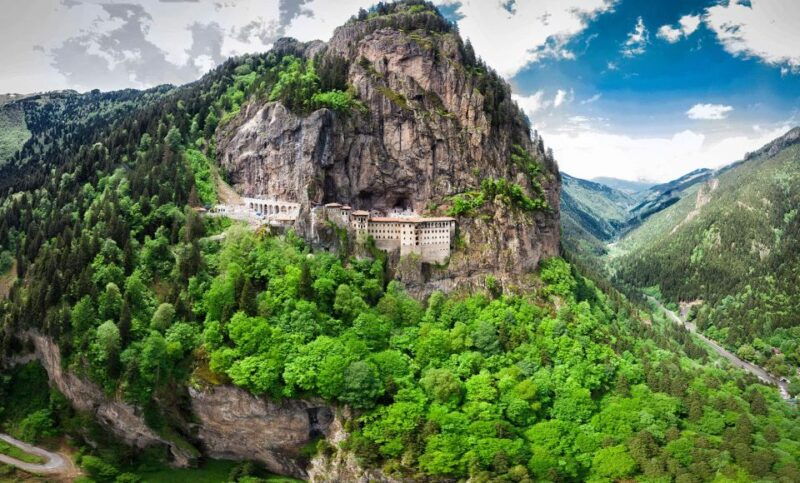 trabzon-sumela-monastery-cave-and-hamsikoy-daily-tour-2