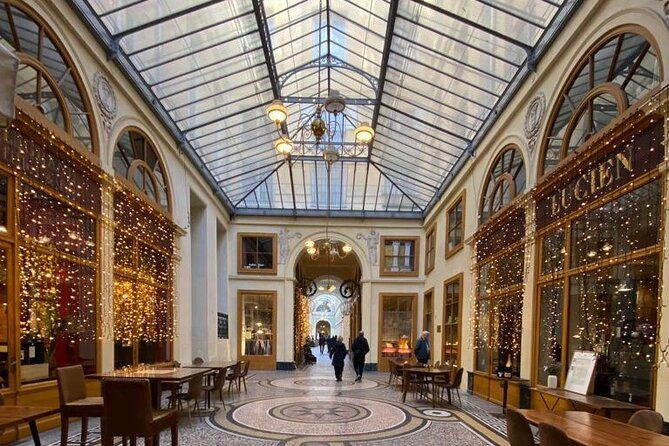 track-game-in-the-covered-passages-of-paris