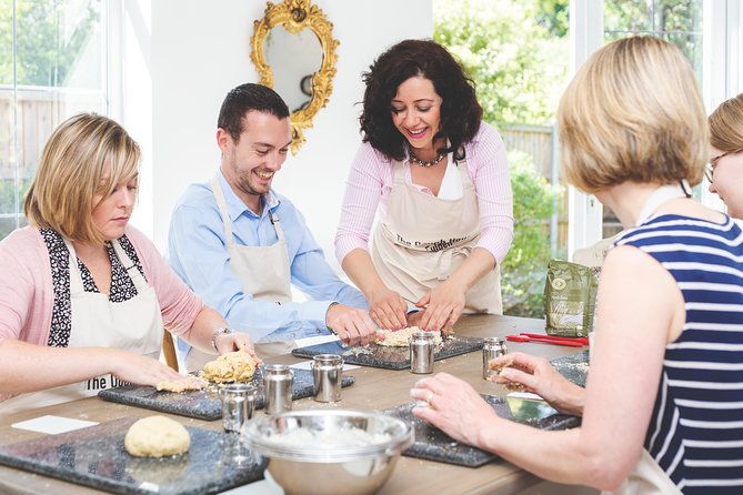 traditional-afternoon-tea-experience-and-baking-class-in-stratford-upon-avon-2
