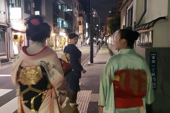 traditional-antiques-market-tour-tokyo