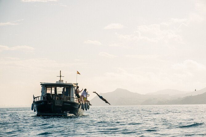 traditional-boat-sailing-tour-from-port-of-palma