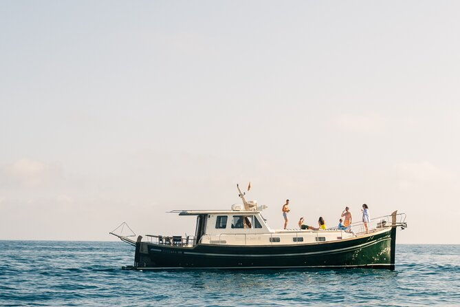 traditional-boat-sailing-tour-from-port-of-palma