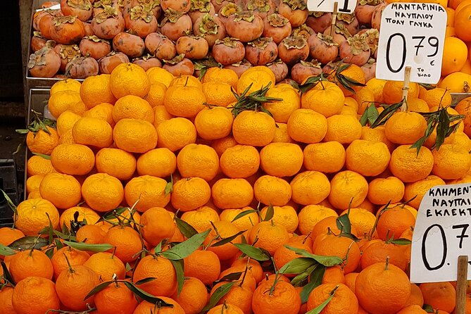 traditional-breakfast-in-markets-with-olive-oil-and-honey-tasting