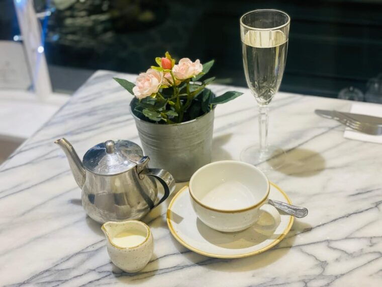 traditional-british-afternoon-tea-experience-in-canterbury