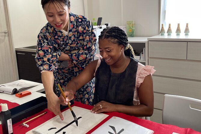 Traditional Calligraphy Experience near Dotonbori - Key Points