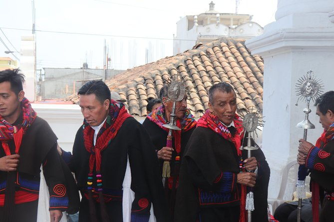 traditional-colorful-chichicastenango-market-private-day-tour