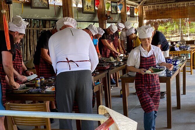 Traditional Cooking Class and Meal with a Local Chef - Why This Tour Works