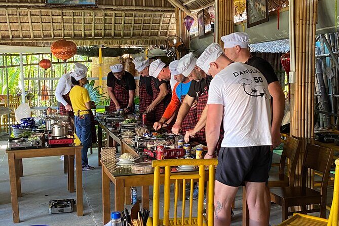 Traditional Cooking Class and Meal with a Local Chef - Who Should Consider This Experience