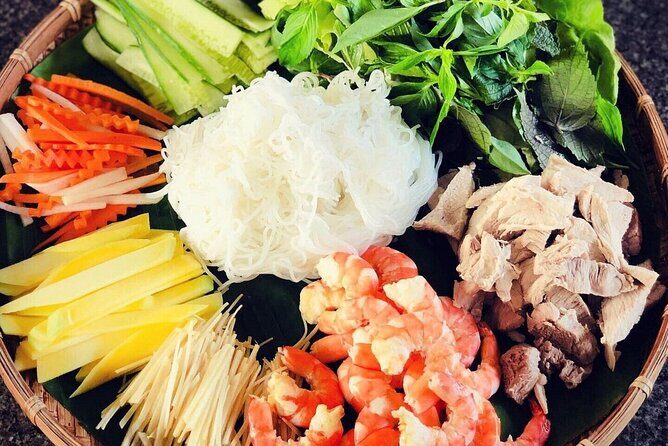 Traditional Cooking Class with Market Tour in Ho Chi Minh - Exploring the Itinerary in Detail