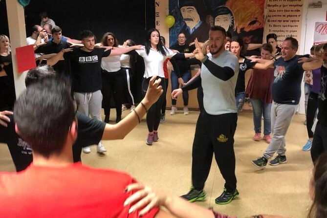 traditional-cretan-dancing-lessons-day-tour-in-chania