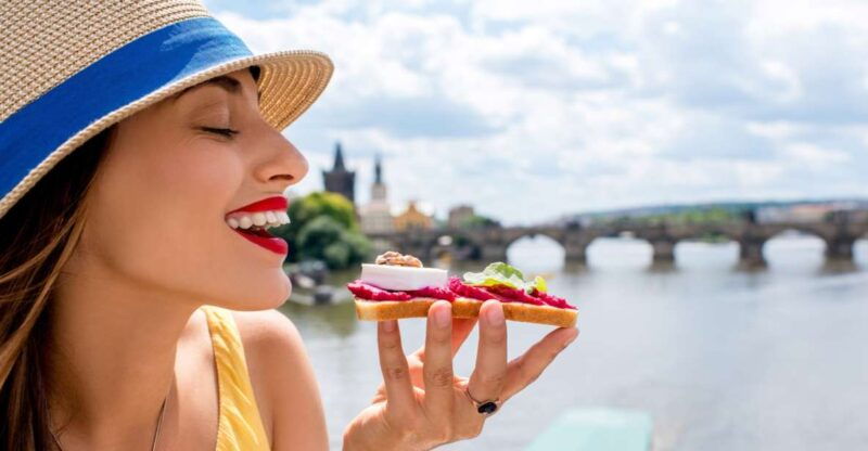 traditional-czech-food-and-prague-old-town-private-tour