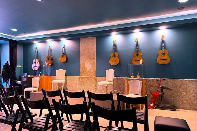 traditional-fado-show-at-sao-bento-station-and-port-wine