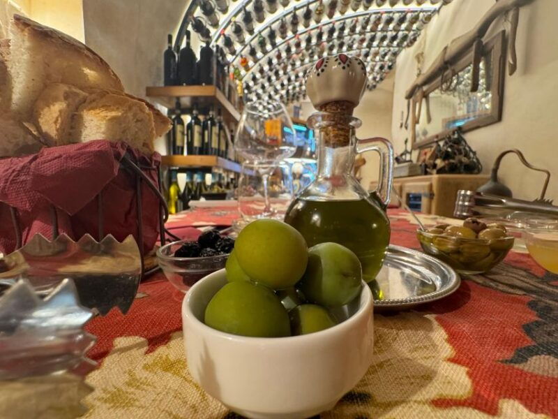 traditional-food-tasting-with-wine-pairing-in-trastevere